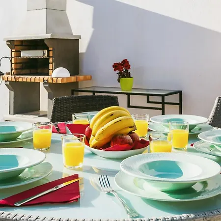 Ferreira House Villa *