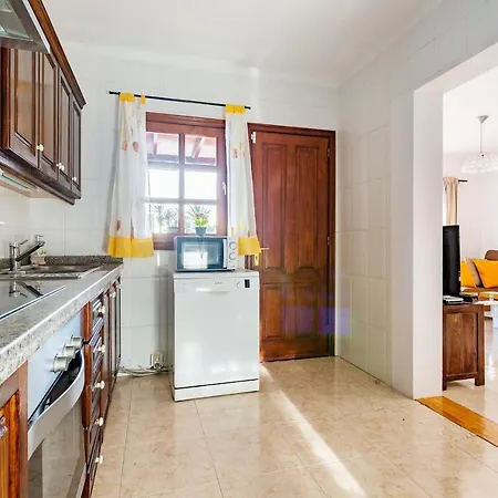 Ferreira House *