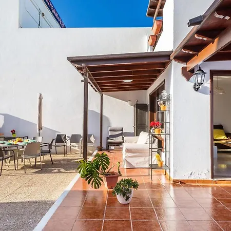 Villa Ferreira House